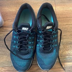 Nike tailwind Men’s size 10